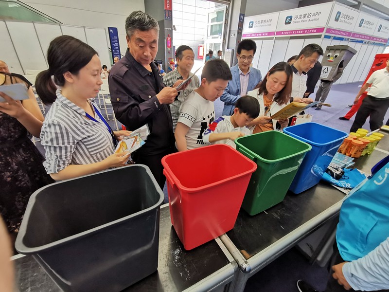 lewin乐玩官网集团携“绿水青山”亮相丝博会｜副省长魏增军参观