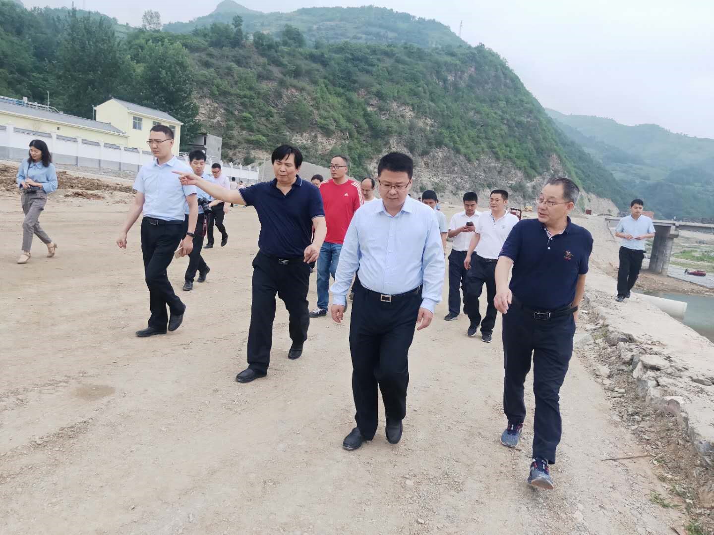 商洛市委副书记李豫琦到水环境公司户家塬污水处置厂调研