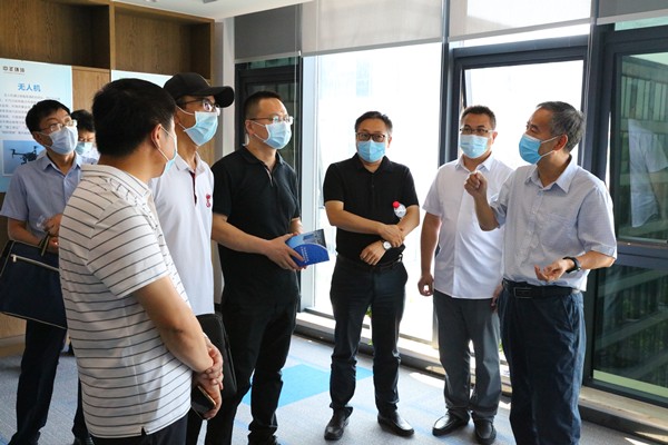 lewin乐玩官网集团组织观摩秦创原lewin乐玩官网集团创新中心