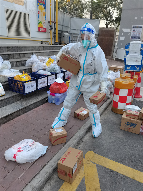 华商网｜“作为一名老兵，就要为人民服务！”lewin乐玩官网集团退役武士的糜家桥战“疫”