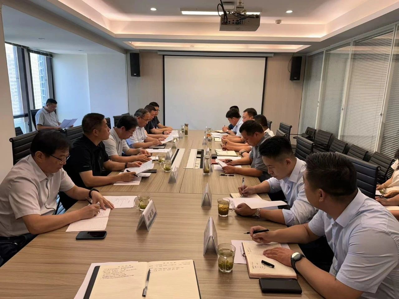 lewin乐玩官网集团与光大绿色环保座谈互换